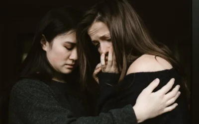 Modena, cartelli con testimonianze di donne sofferenti per aborto