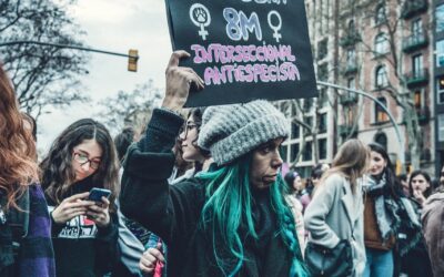 Femminismo contro la donna, contro l’uomo, contro il nascituro
