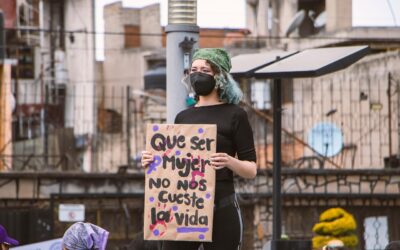 Femministe aggressive in difesa dell’aborto libero con RU486
