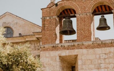 La campana della discordia che inchioda le coscienze