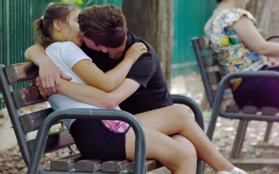 Adolescenti e prevenzione HIV: il preservativo non protegge